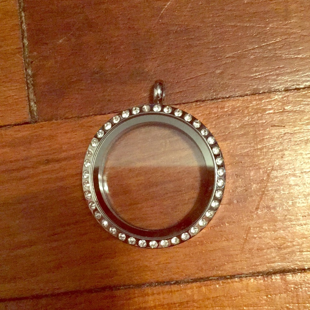Origami Owl Locket‎